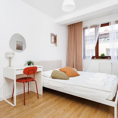 Pretty 4 Bedroom In Center - By Upstairs 克拉科夫